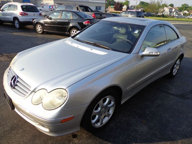 2004 Mercedes-Benz CLK-Class LT 1500 DVD W/monitorflex Fuel 4X4