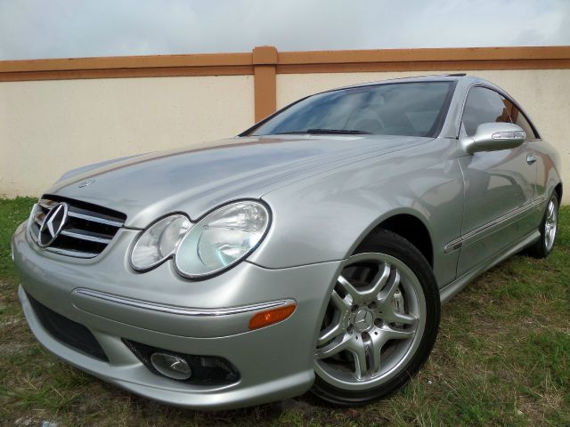 2004 Mercedes-Benz CLK-Class Supercab 145 STX 4WD