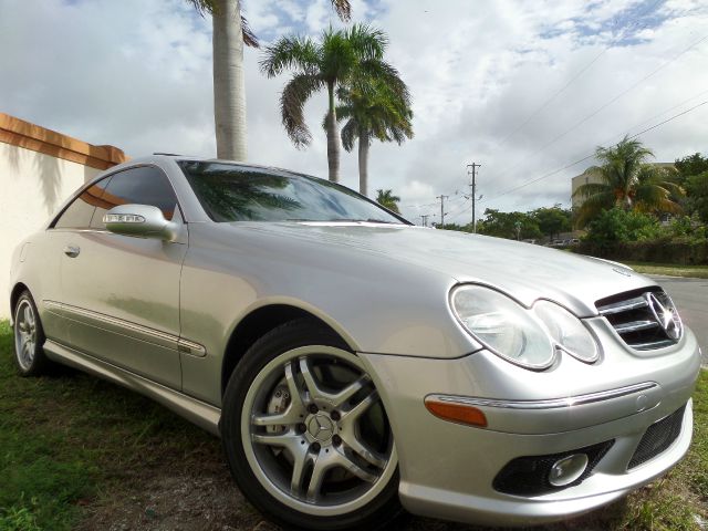 2004 Mercedes-Benz CLK-Class Supercab 145 STX 4WD