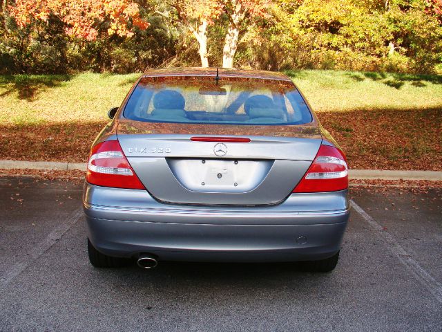 2004 Mercedes-Benz CLK-Class LT 1500 DVD W/monitorflex Fuel 4X4