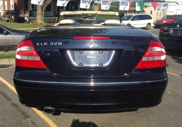 2004 Mercedes-Benz CLK-Class 7-passenger