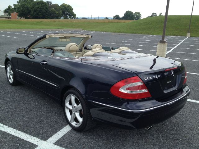 2004 Mercedes-Benz CLK-Class 7-passenger