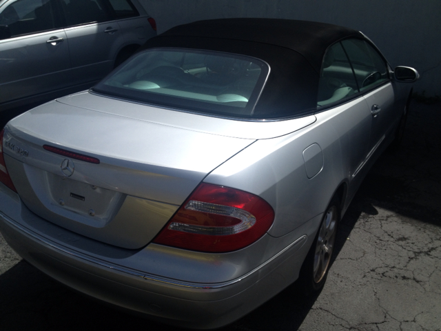 2004 Mercedes-Benz CLK-Class 7-passenger