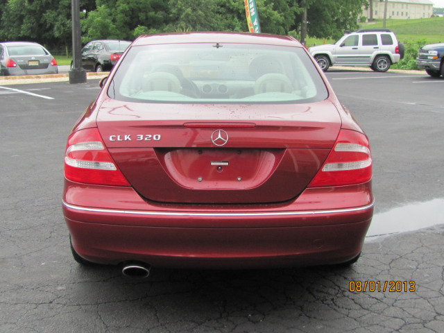 2005 Mercedes-Benz CLK-Class LT 1500 DVD W/monitorflex Fuel 4X4