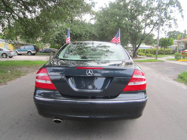 2005 Mercedes-Benz CLK-Class LT 1500 DVD W/monitorflex Fuel 4X4