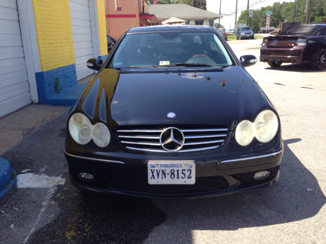 2005 Mercedes-Benz CLK-Class Clean Carfax ONE Owner