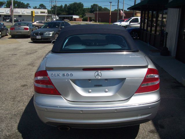 2005 Mercedes-Benz CLK-Class 3.0L Luxury W/moonroofleather