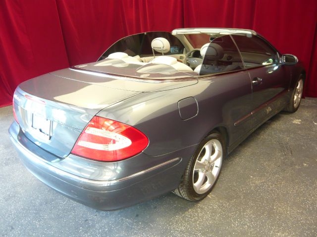 2005 Mercedes-Benz CLK-Class 7-passenger