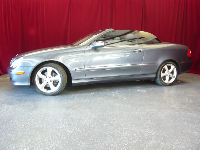 2005 Mercedes-Benz CLK-Class 7-passenger