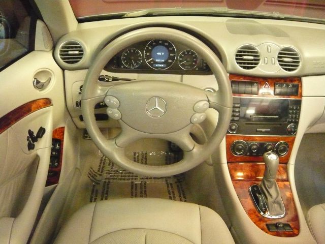 2005 Mercedes-Benz CLK-Class 7-passenger