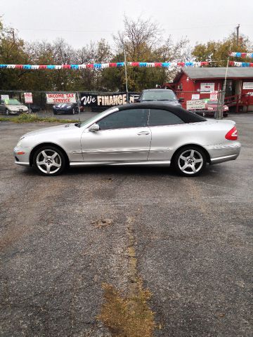 2005 Mercedes-Benz CLK-Class Clean Carfax ONE Owner