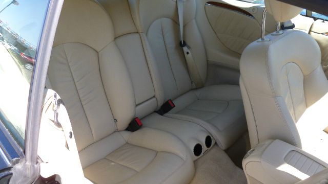 2006 Mercedes-Benz CLK-Class 3.0L Luxury W/moonroofleather