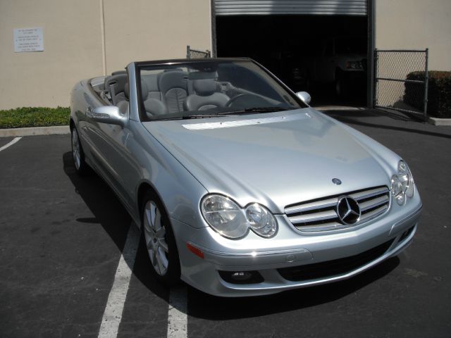 2007 Mercedes-Benz CLK-Class 3906