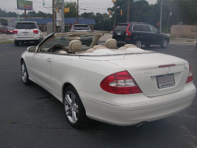 2007 Mercedes-Benz CLK-Class 3906