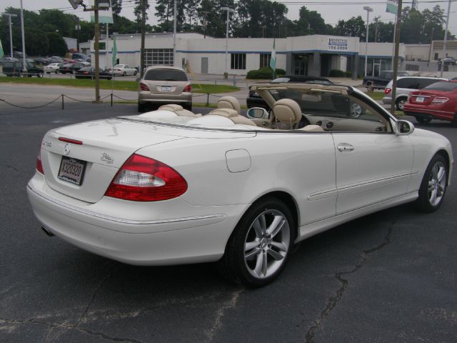 2007 Mercedes-Benz CLK-Class 3906