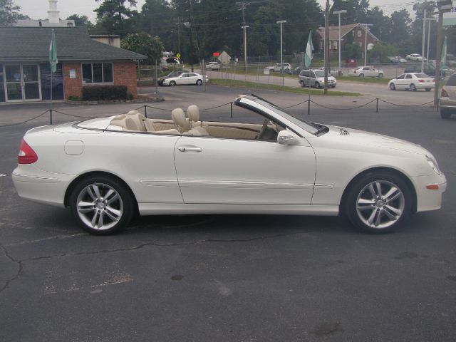 2007 Mercedes-Benz CLK-Class 3906