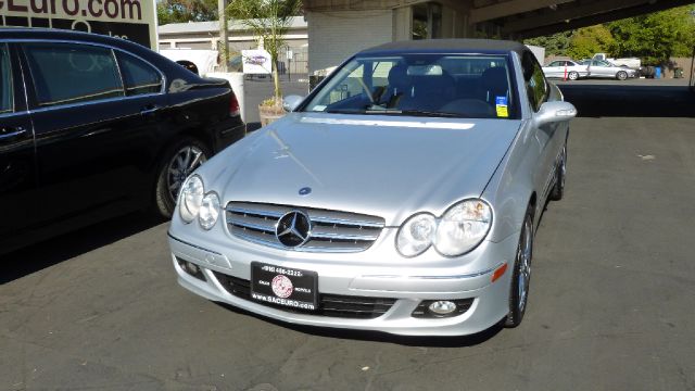 2007 Mercedes-Benz CLK-Class 3906