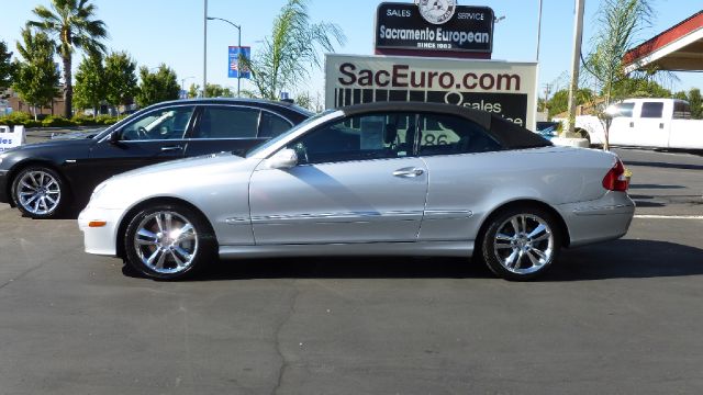 2007 Mercedes-Benz CLK-Class 3906