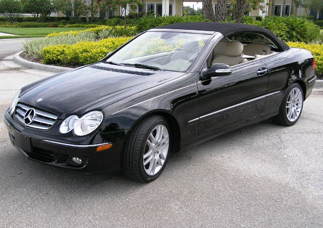 2009 Mercedes-Benz CLK-Class 3906