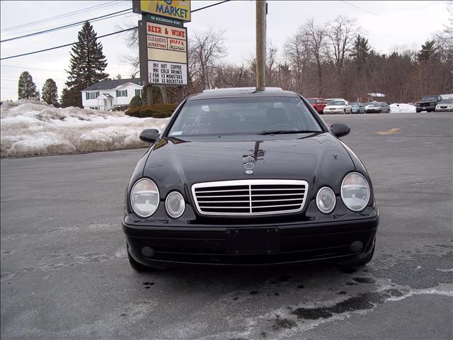 1999 Mercedes-Benz CLK Class XLE V6