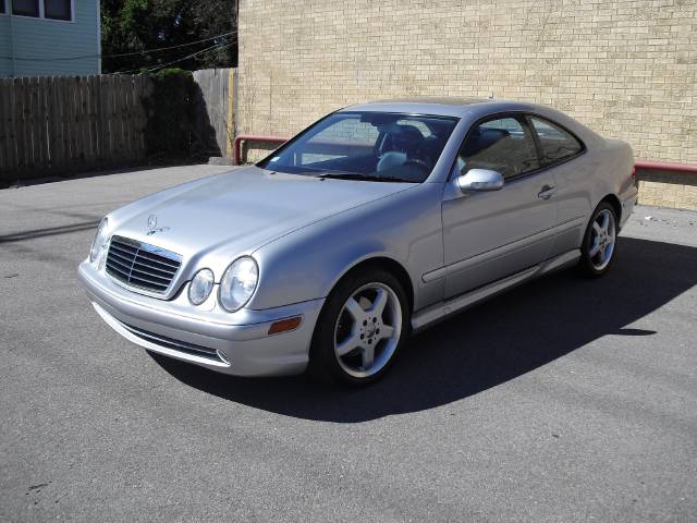 2000 Mercedes-Benz CLK Class XLE V6