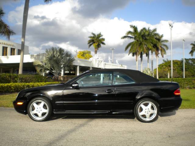 2000 Mercedes-Benz CLK Class XLE V6