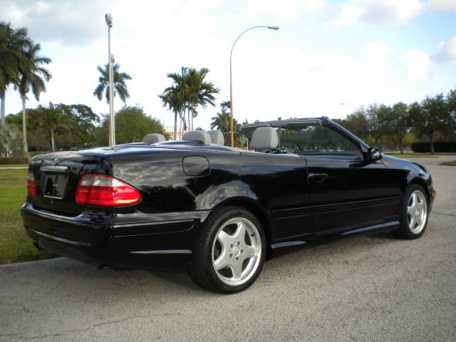 2000 Mercedes-Benz CLK Class XLE V6