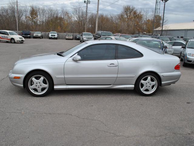 2001 Mercedes-Benz CLK Class XLE V6