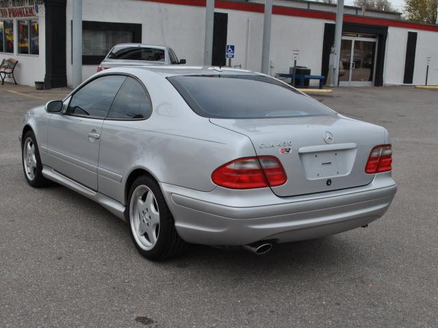 2001 Mercedes-Benz CLK Class XLE V6