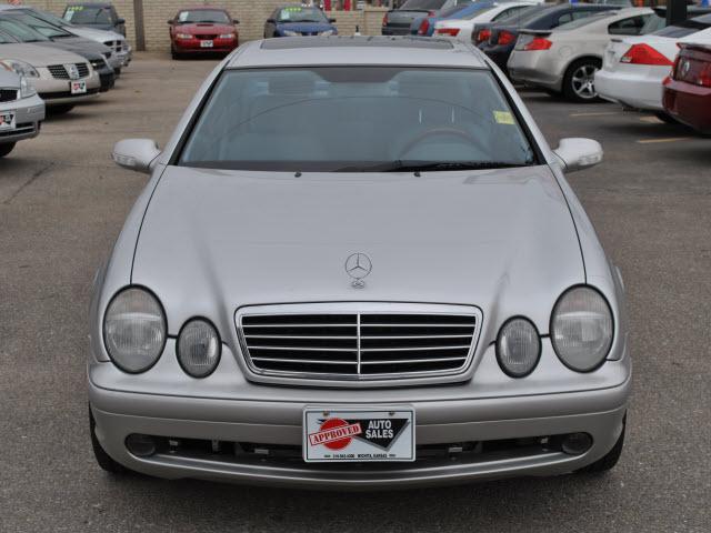 2001 Mercedes-Benz CLK Class XLE V6