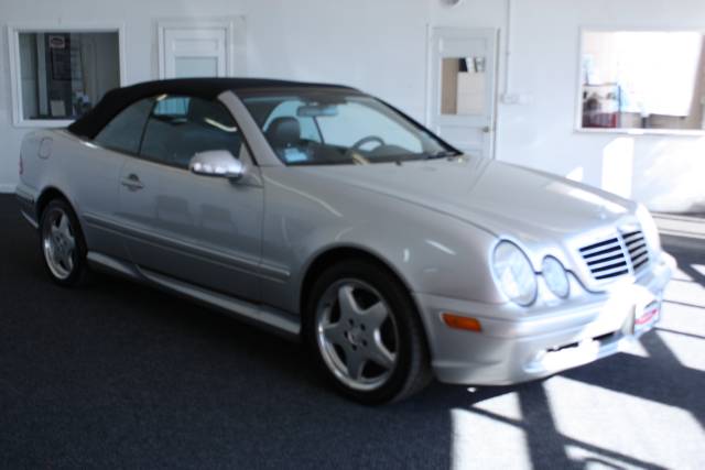 2001 Mercedes-Benz CLK Class XLE V6