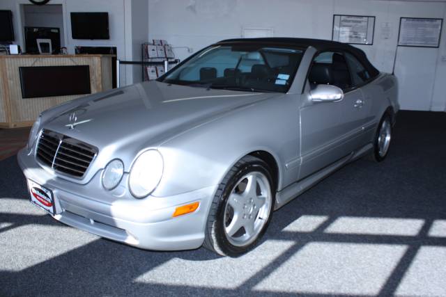 2001 Mercedes-Benz CLK Class XLE V6