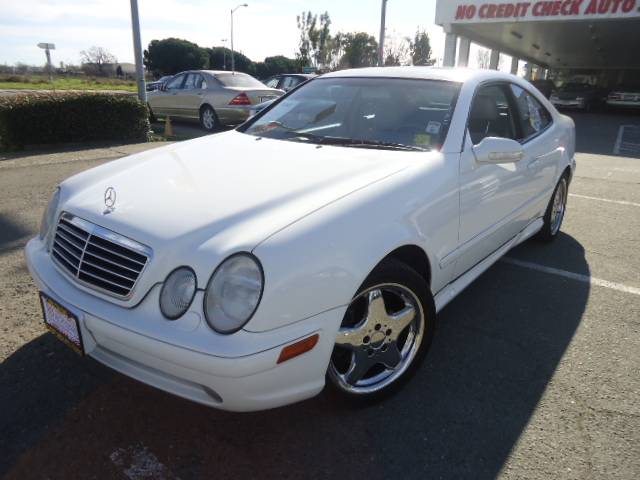 2001 Mercedes-Benz CLK Class XLE V6