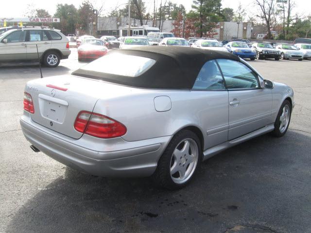 2001 Mercedes-Benz CLK Class XLE V6