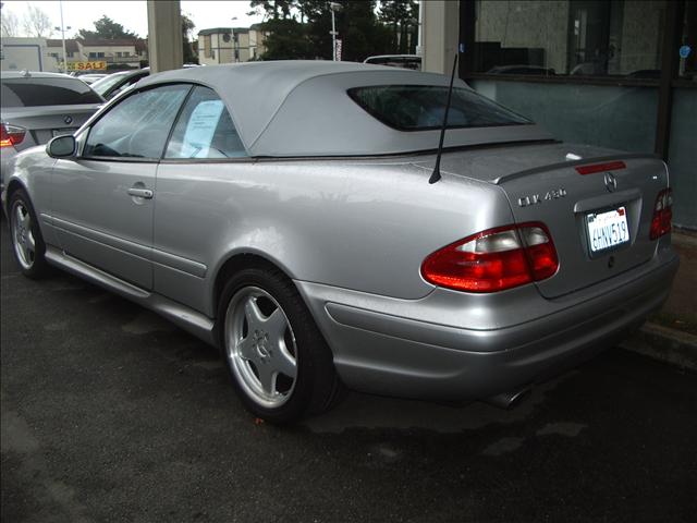 2001 Mercedes-Benz CLK Class XLE V6