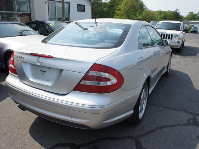 2004 Mercedes-Benz CLK Class XLE V6