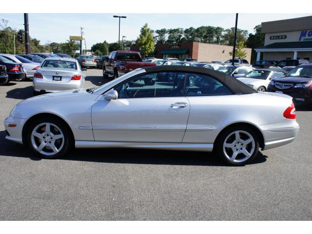 2005 Mercedes-Benz CLK Class XLE V6