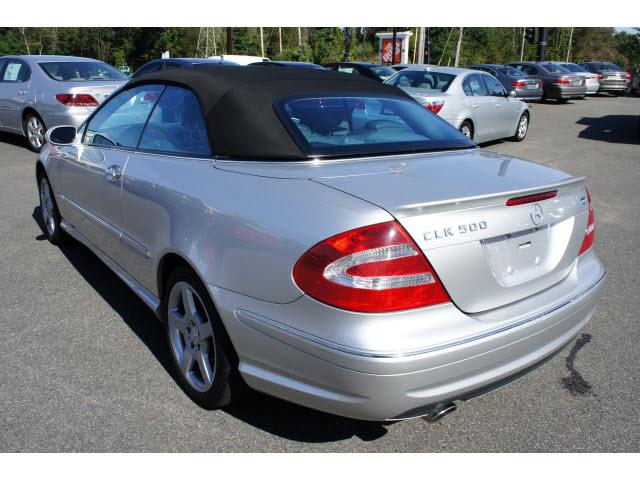 2005 Mercedes-Benz CLK Class XLE V6