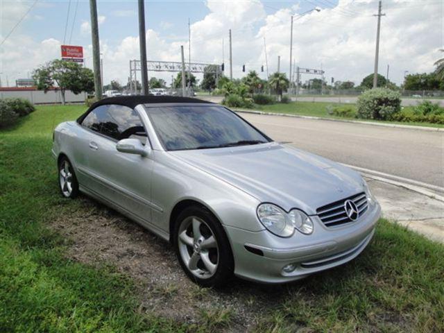 2005 Mercedes-Benz CLK Class Limited V6