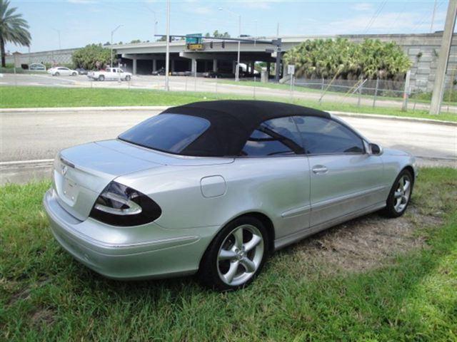 2005 Mercedes-Benz CLK Class Limited V6