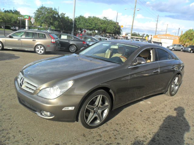 2006 Mercedes-Benz CLS-Class Unknown