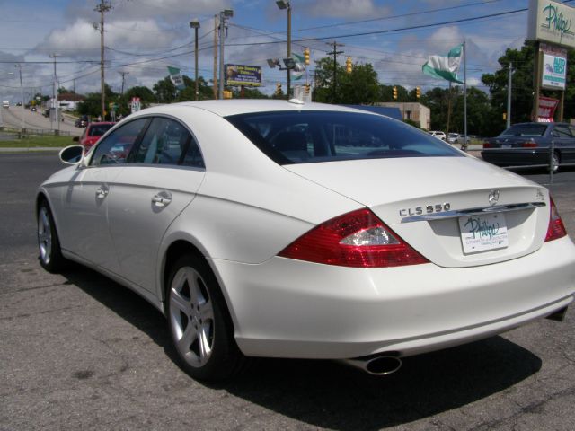 2007 Mercedes-Benz CLS-Class Extended VERY LOW Miles