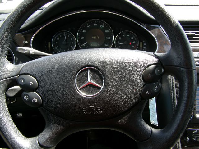 2007 Mercedes-Benz CLS-Class Extended VERY LOW Miles