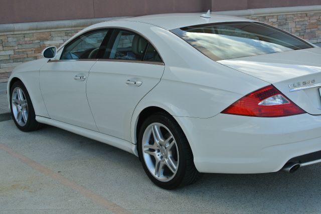 2007 Mercedes-Benz CLS-Class 4X4 Crew Cab Super Duty Lariat