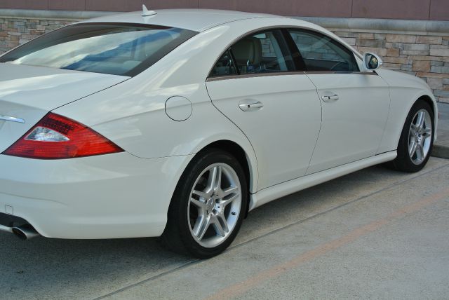 2007 Mercedes-Benz CLS-Class 4X4 Crew Cab Super Duty Lariat