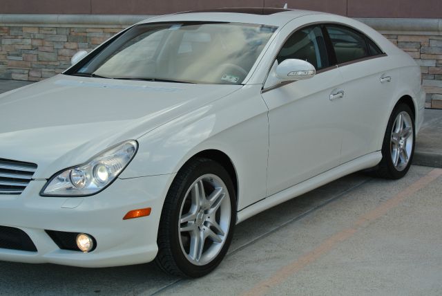 2007 Mercedes-Benz CLS-Class 4X4 Crew Cab Super Duty Lariat