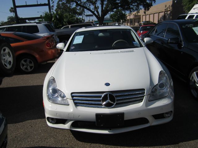 2007 Mercedes-Benz CLS-Class Extended VERY LOW Miles