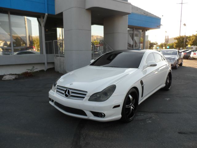 2008 Mercedes-Benz CLS-Class GS Loaded Super Clean