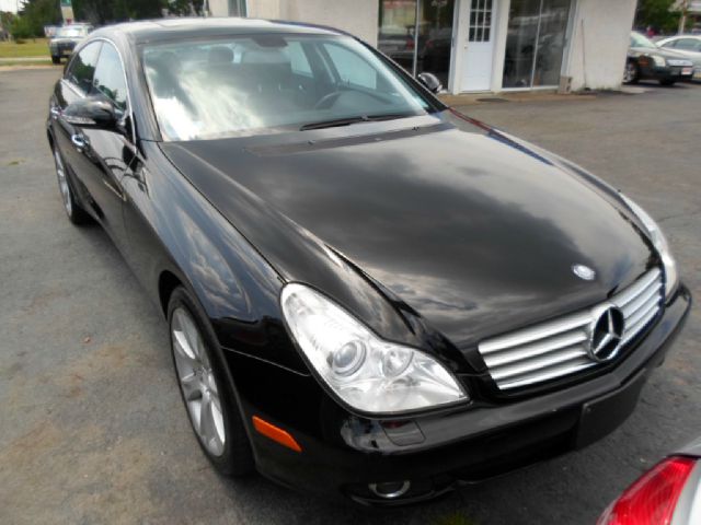 2008 Mercedes-Benz CLS-Class Extended VERY LOW Miles