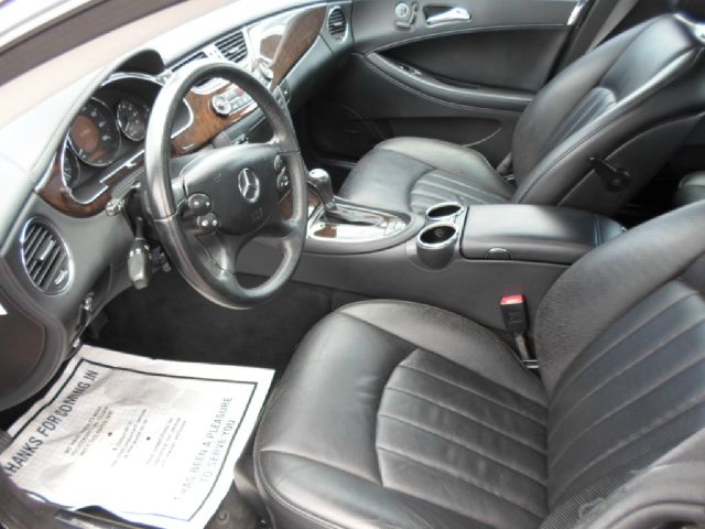 2008 Mercedes-Benz CLS-Class Extended VERY LOW Miles